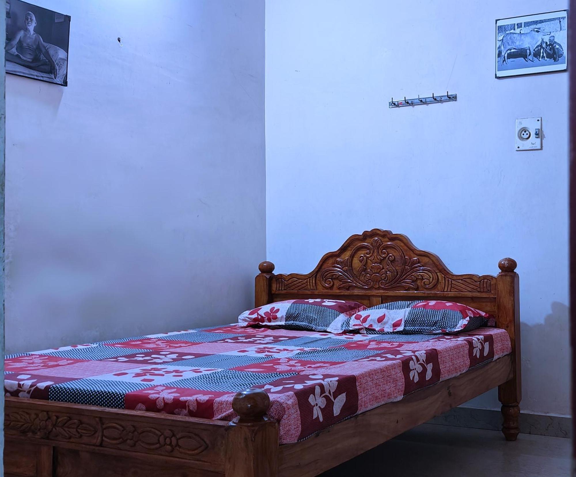 Guru Krupa Home Stay Tiruvannāmalai Exteriör bild